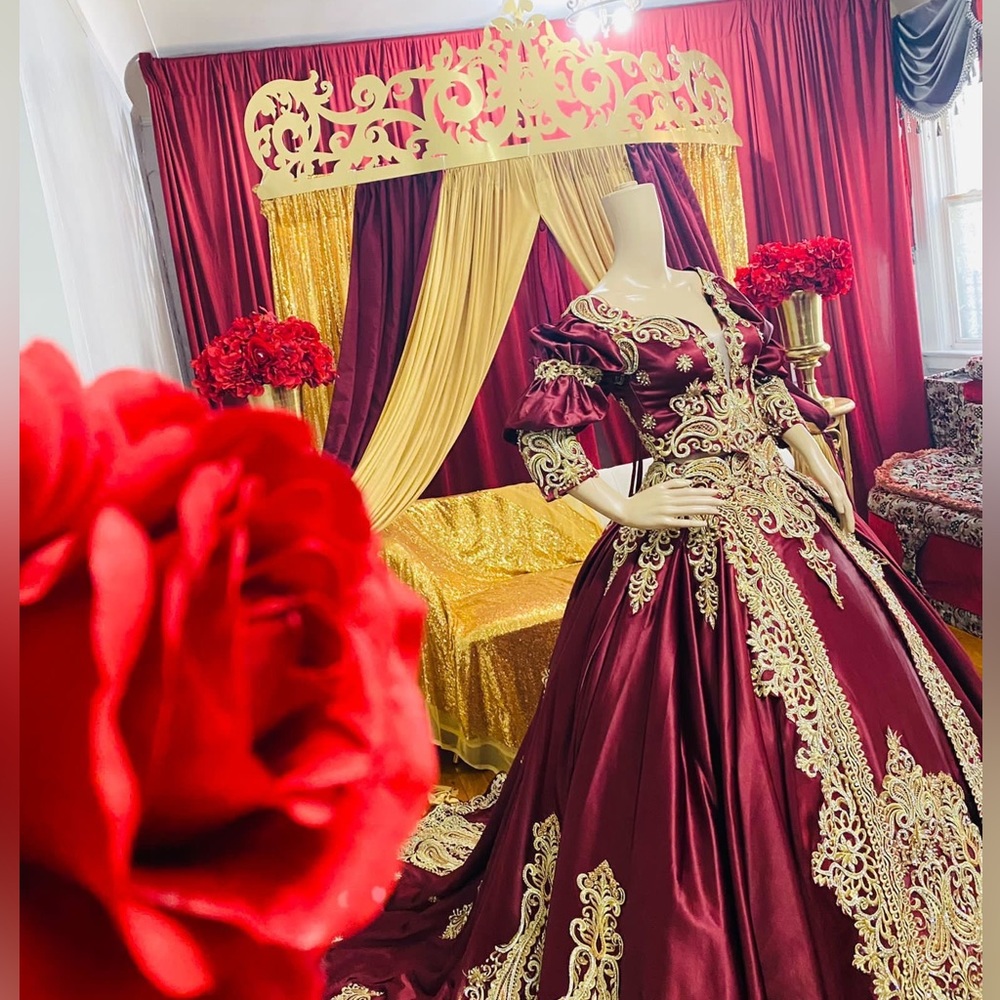 Wedding dress is S-XL
